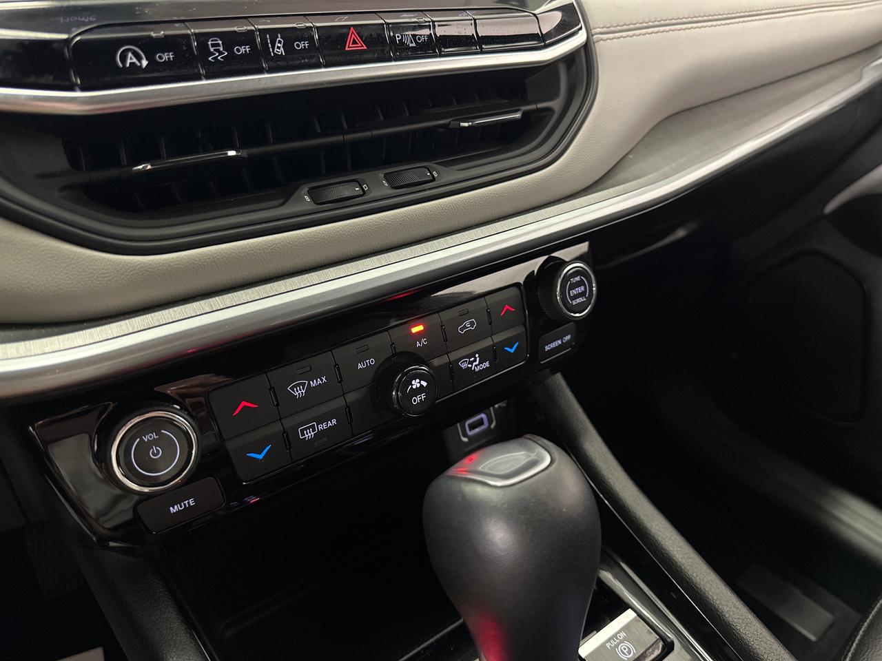 2024 Jeep Compass LIMITED Photo