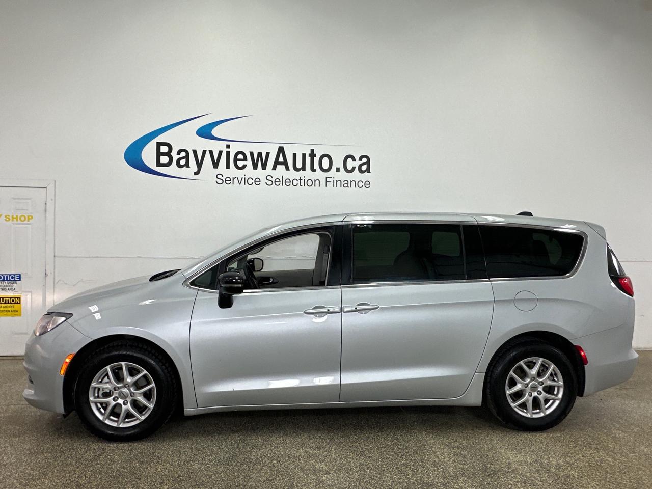 2024 Dodge Grand Caravan SXT Photo3