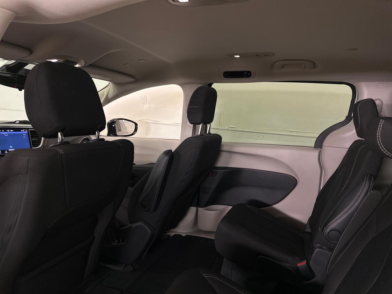 2024 Dodge Grand Caravan SXT Photo
