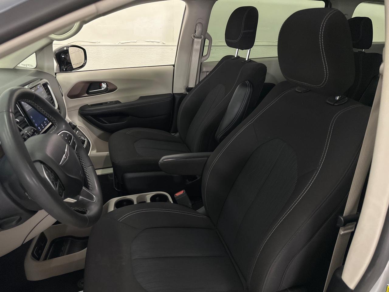 2024 Dodge Grand Caravan SXT Photo