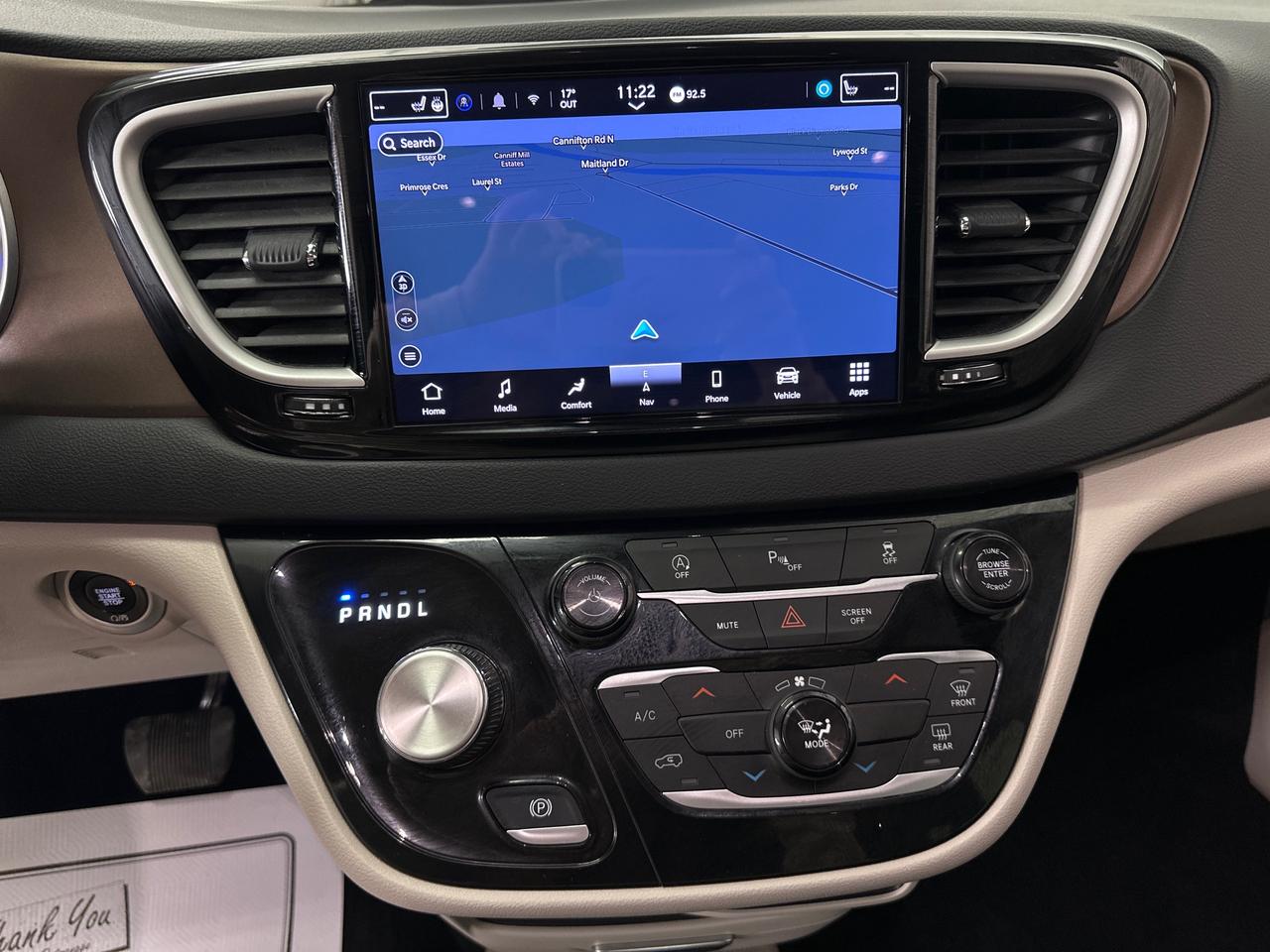 2024 Dodge Grand Caravan SXT Photo