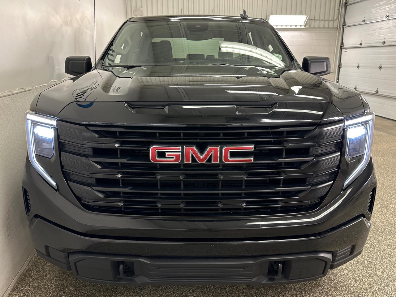 2024 GMC Sierra 1500 PRO Photo
