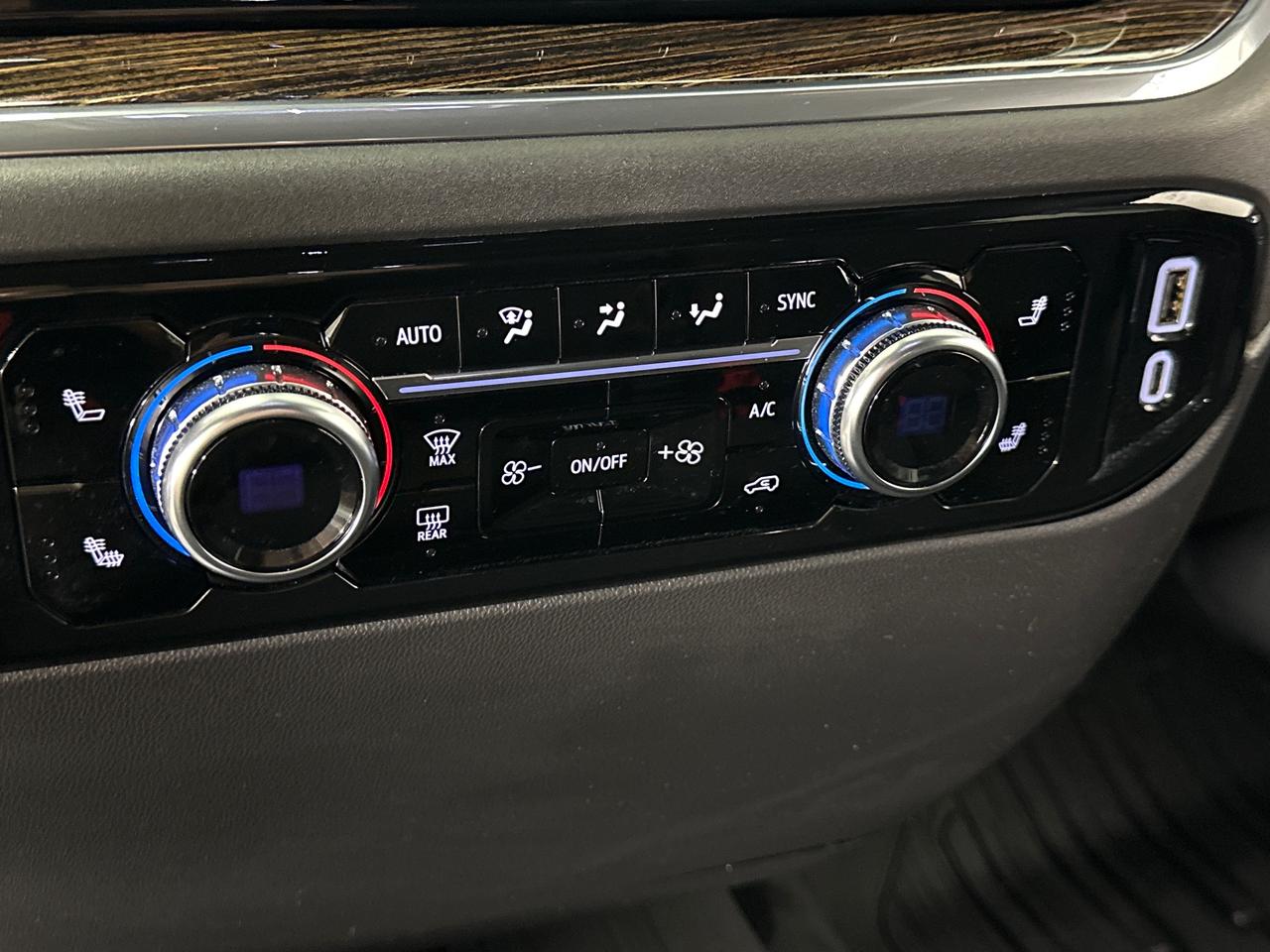 2024 GMC Sierra 1500 ELEVATION Photo