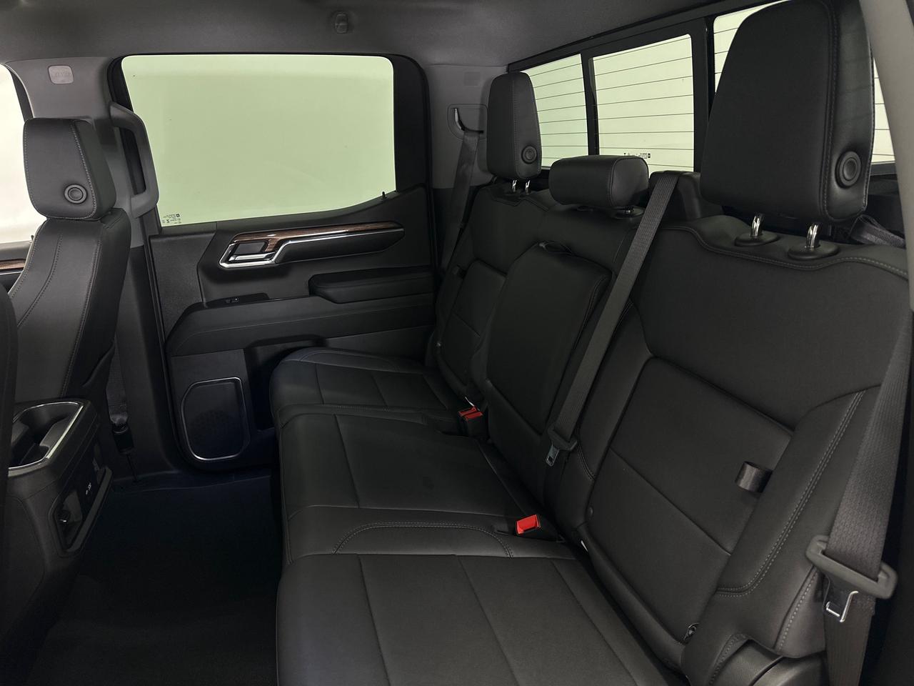 2024 Chevrolet Silverado 1500 LT Trail Boss Photo