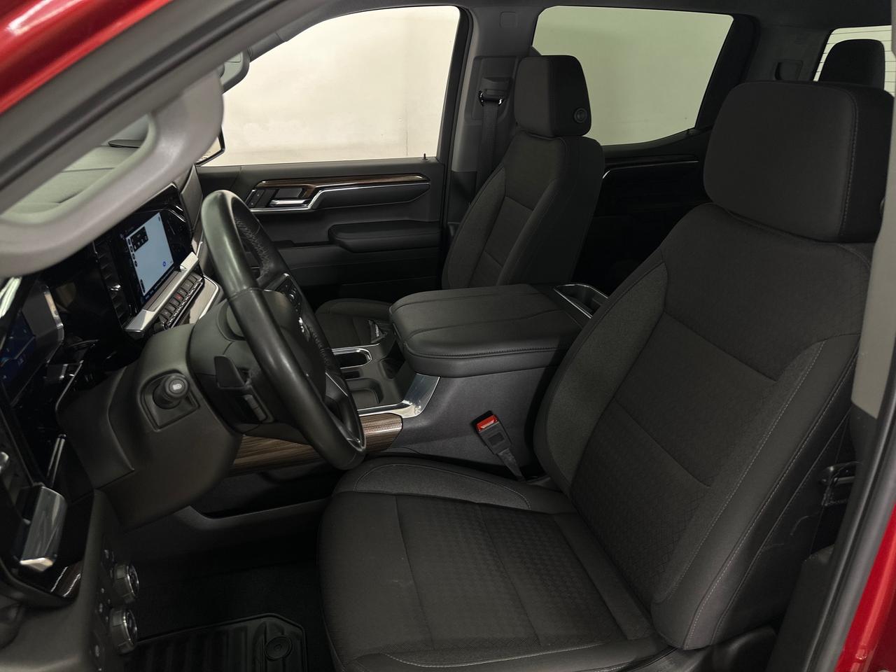 2024 Chevrolet Silverado 1500 RST Photo