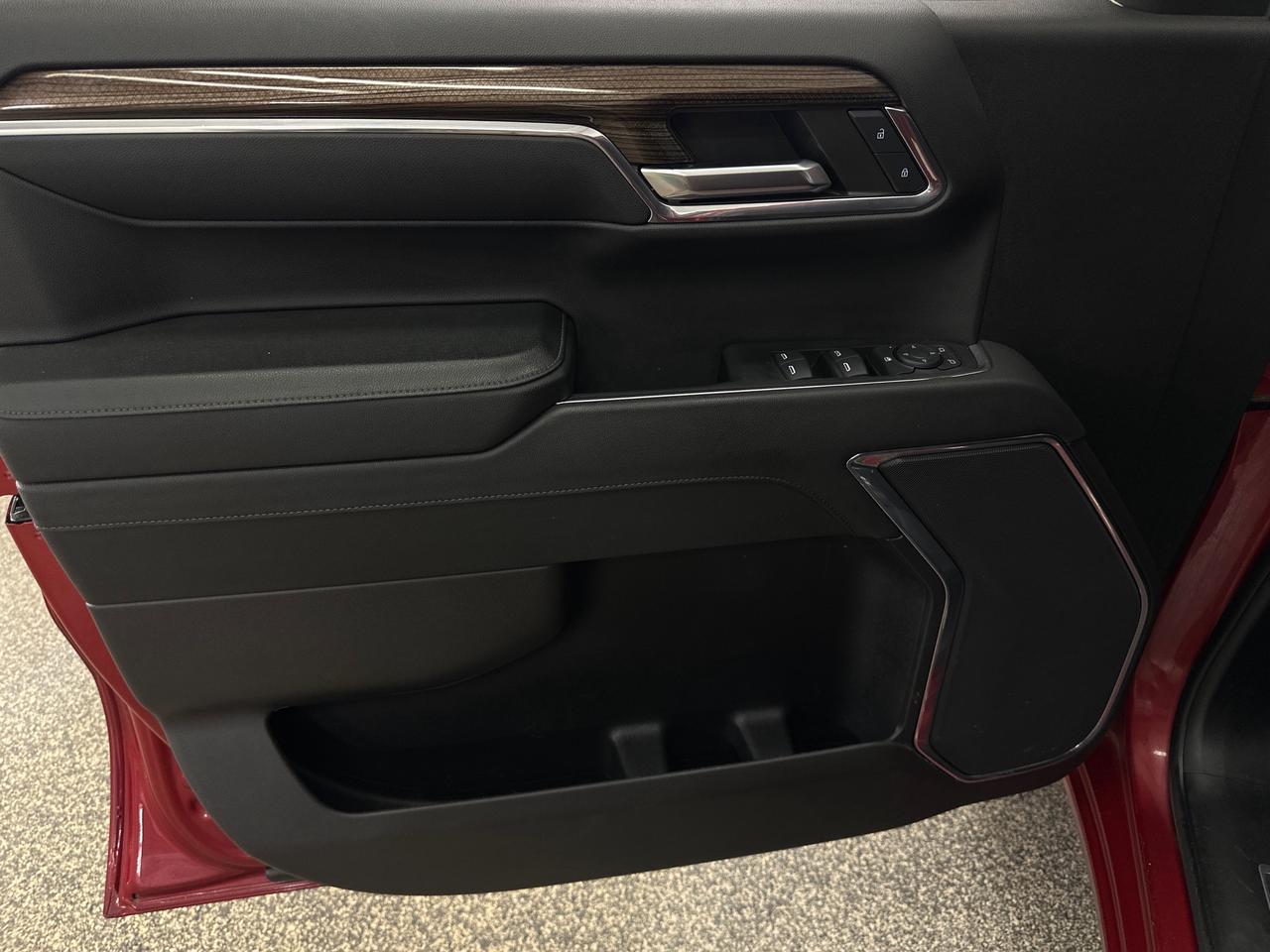 2024 Chevrolet Silverado 1500 RST Photo