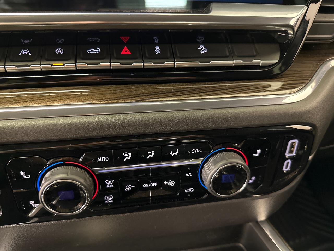 2024 Chevrolet Silverado 1500 RST Photo