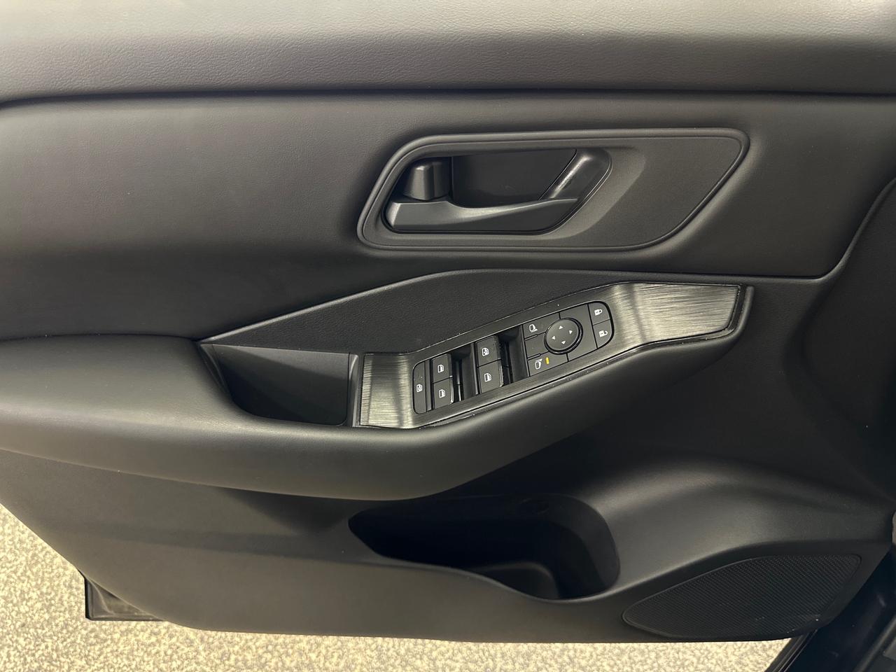 2025 Nissan Rogue S Photo