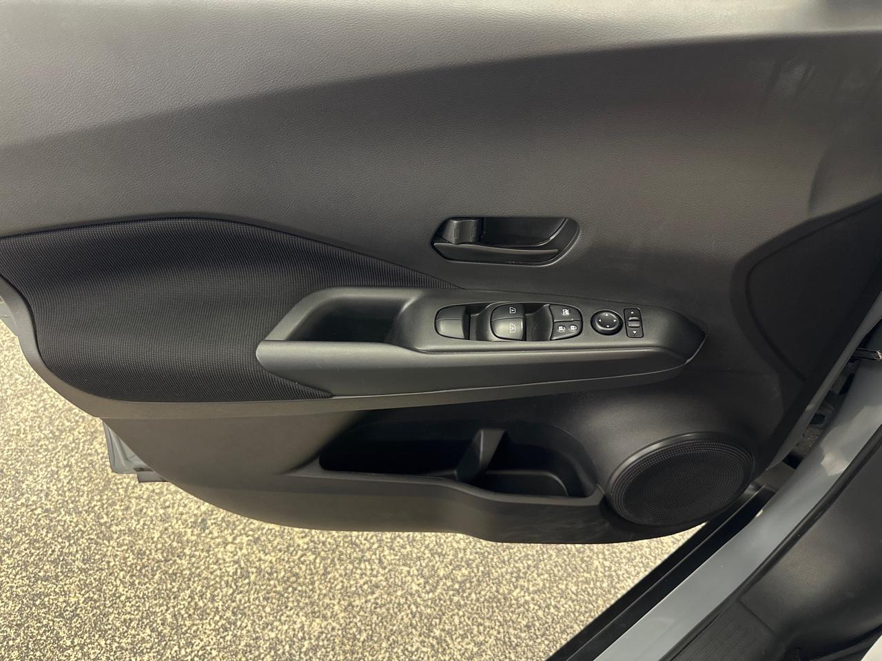 2024 Nissan Kicks S Photo