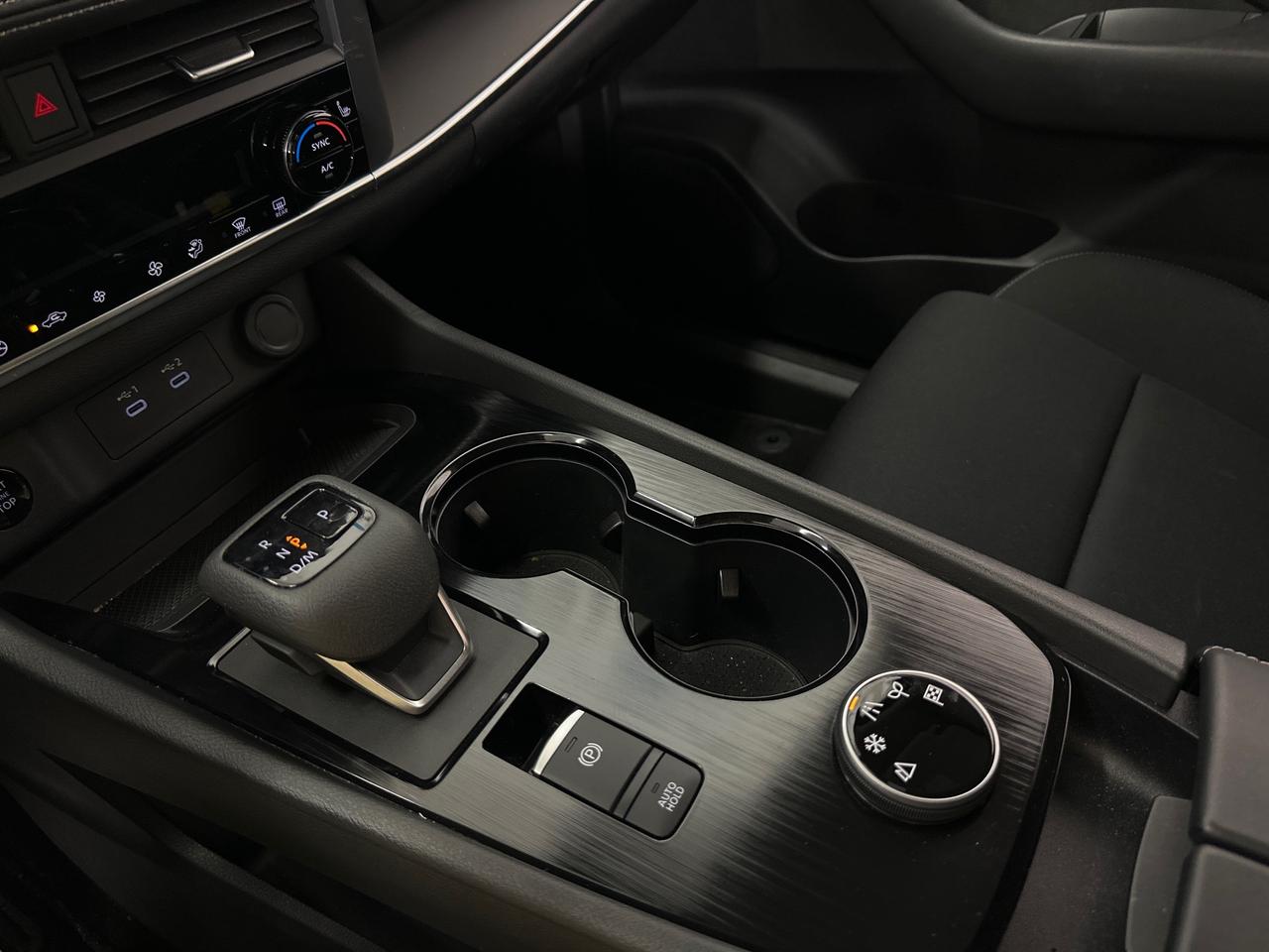 2024 Nissan Rogue S Photo