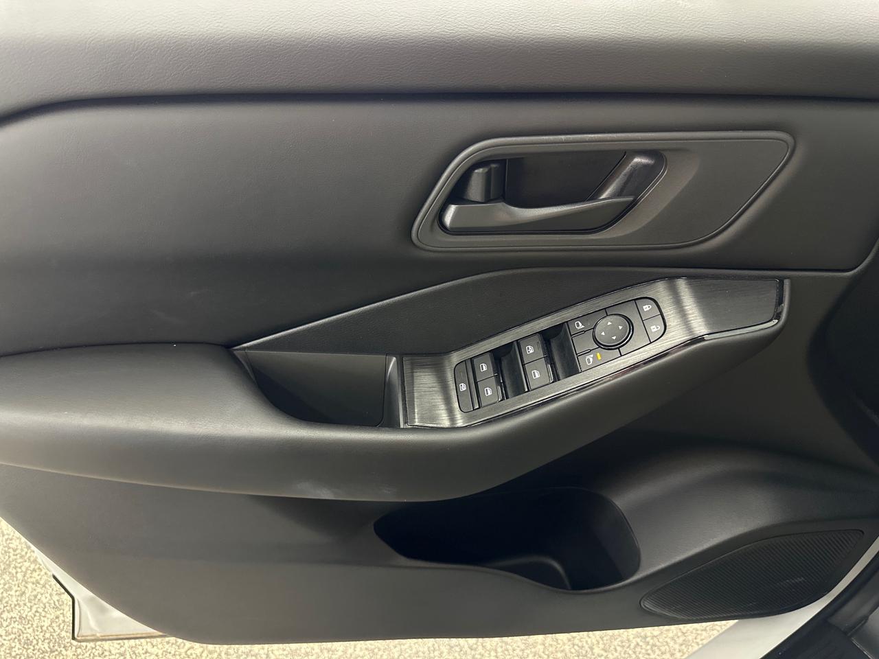 2024 Nissan Rogue S Photo