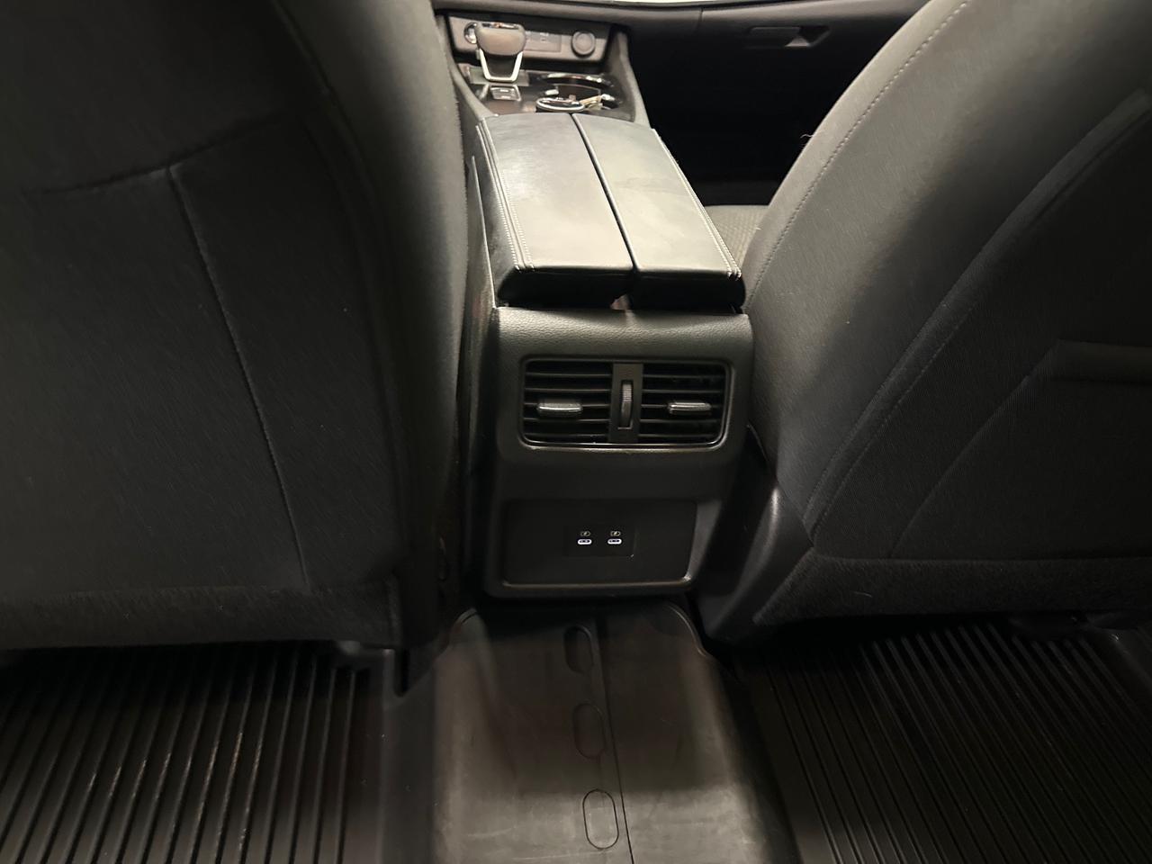2024 Nissan Rogue SV MOONROOF Photo