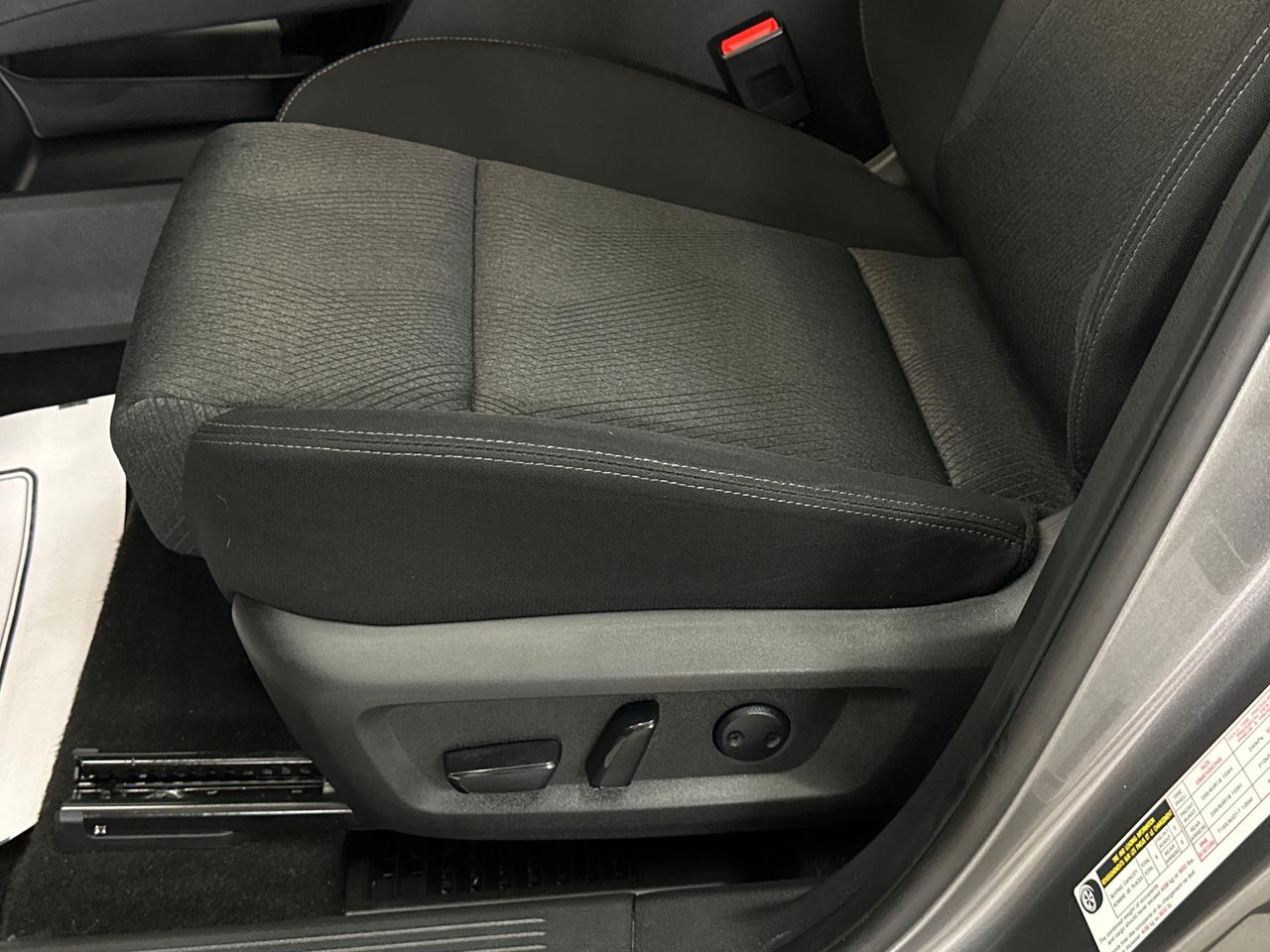 2024 Nissan Rogue SV MOONROOF Photo