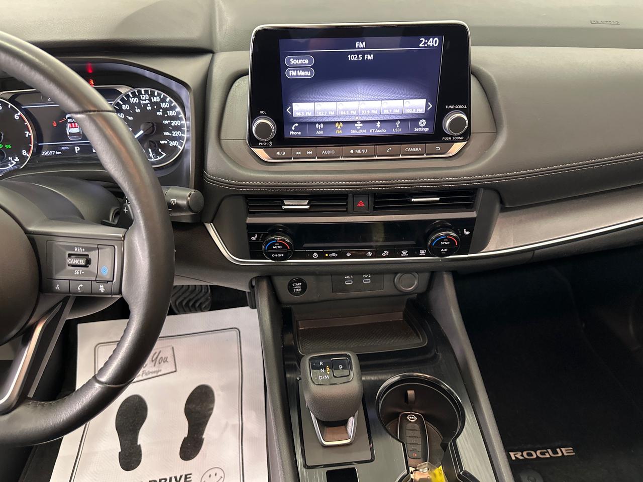 2024 Nissan Rogue SV MOONROOF Photo