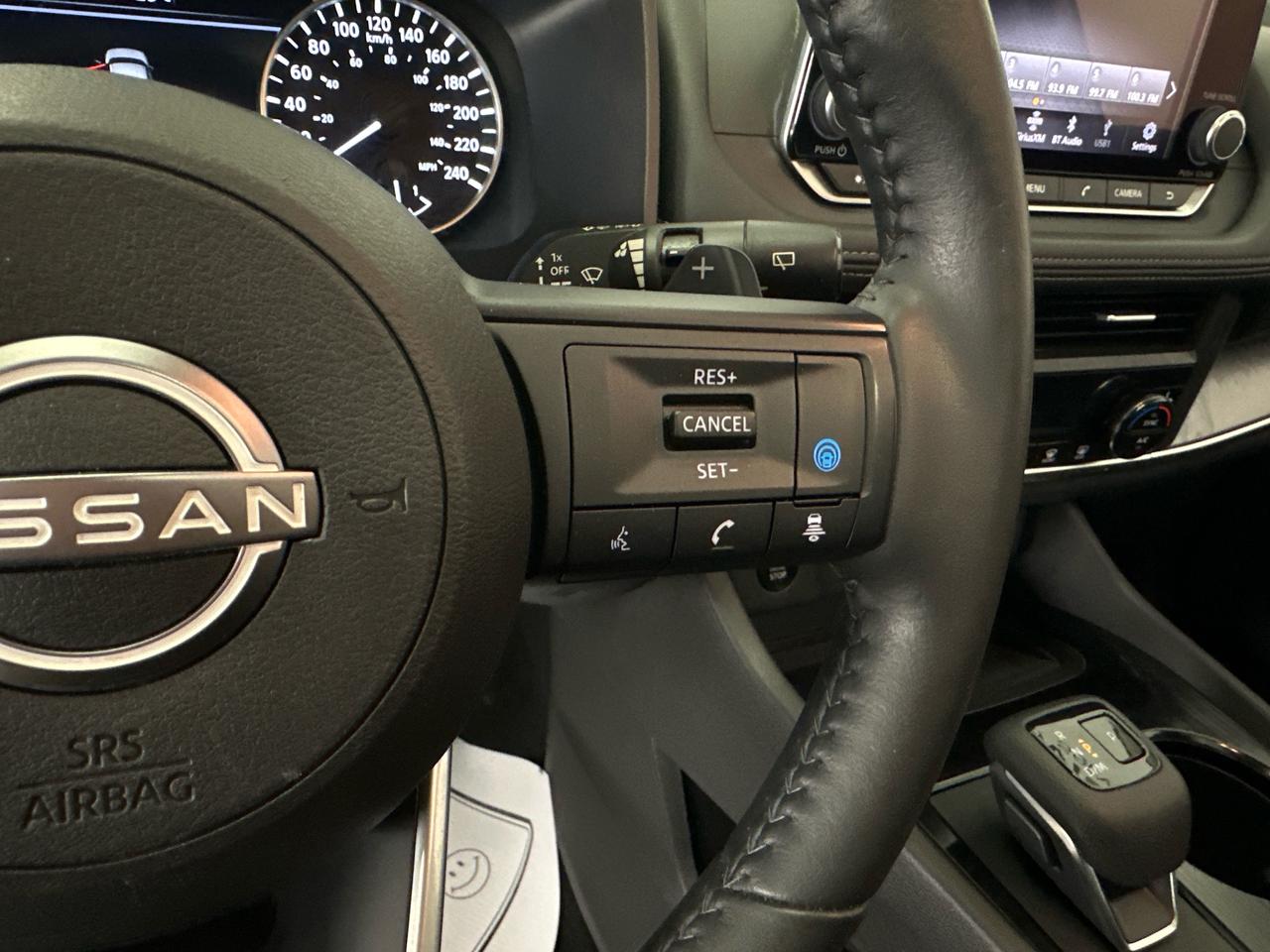 2024 Nissan Rogue SV MOONROOF Photo