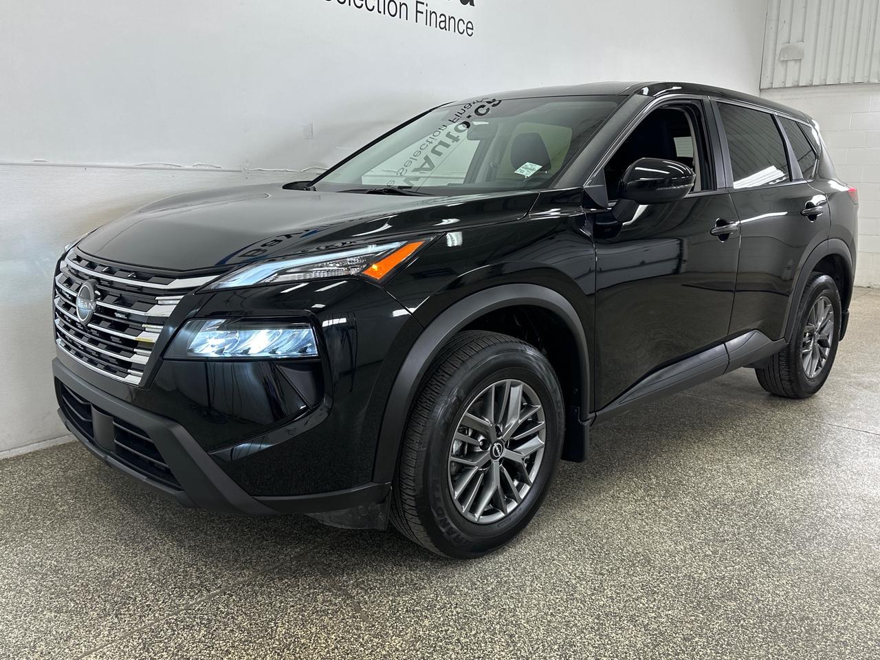 2024 Nissan Rogue S Photo