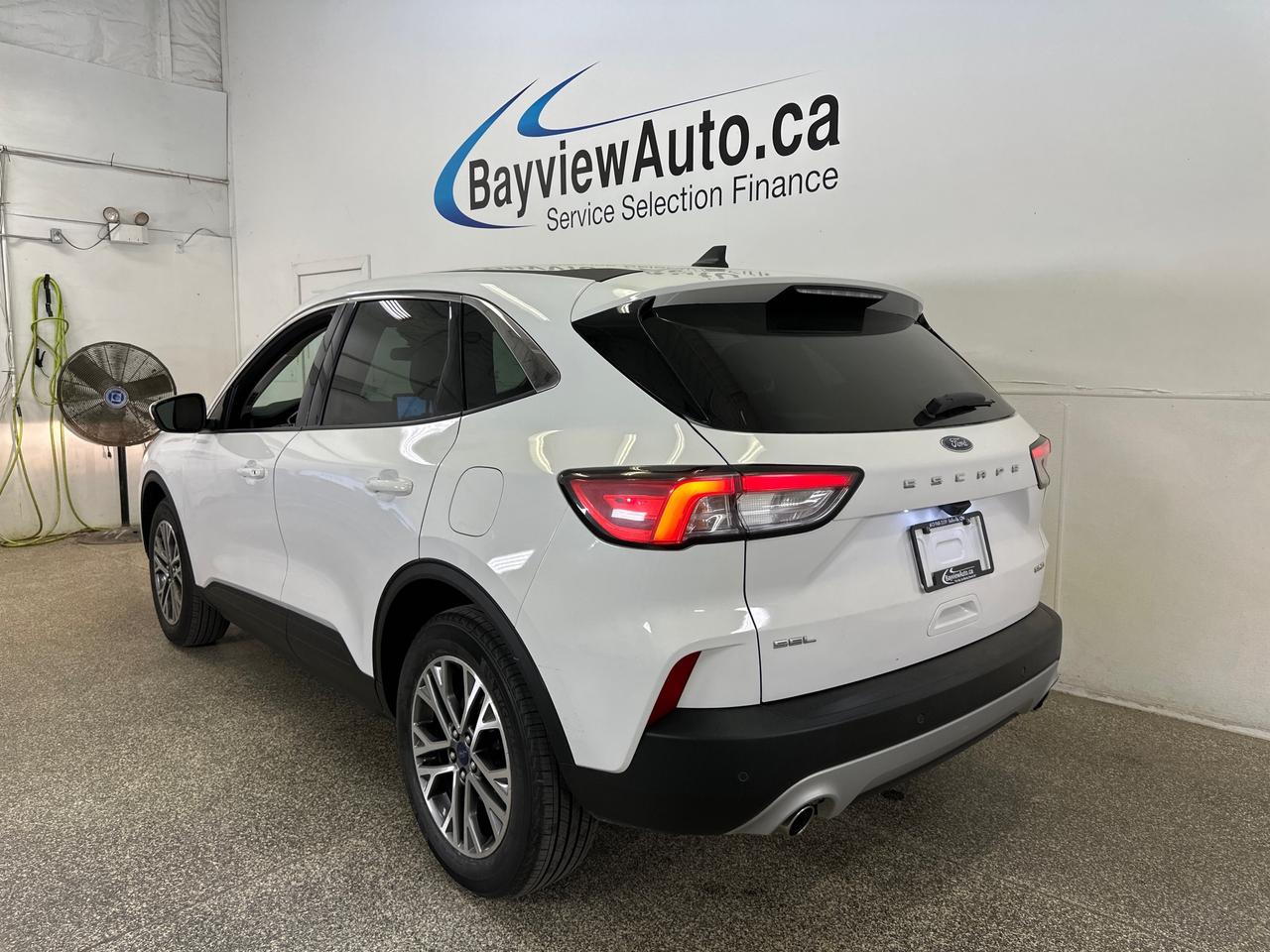 2022 Ford Escape SEL 4dr All-Wheel Drive Photo4