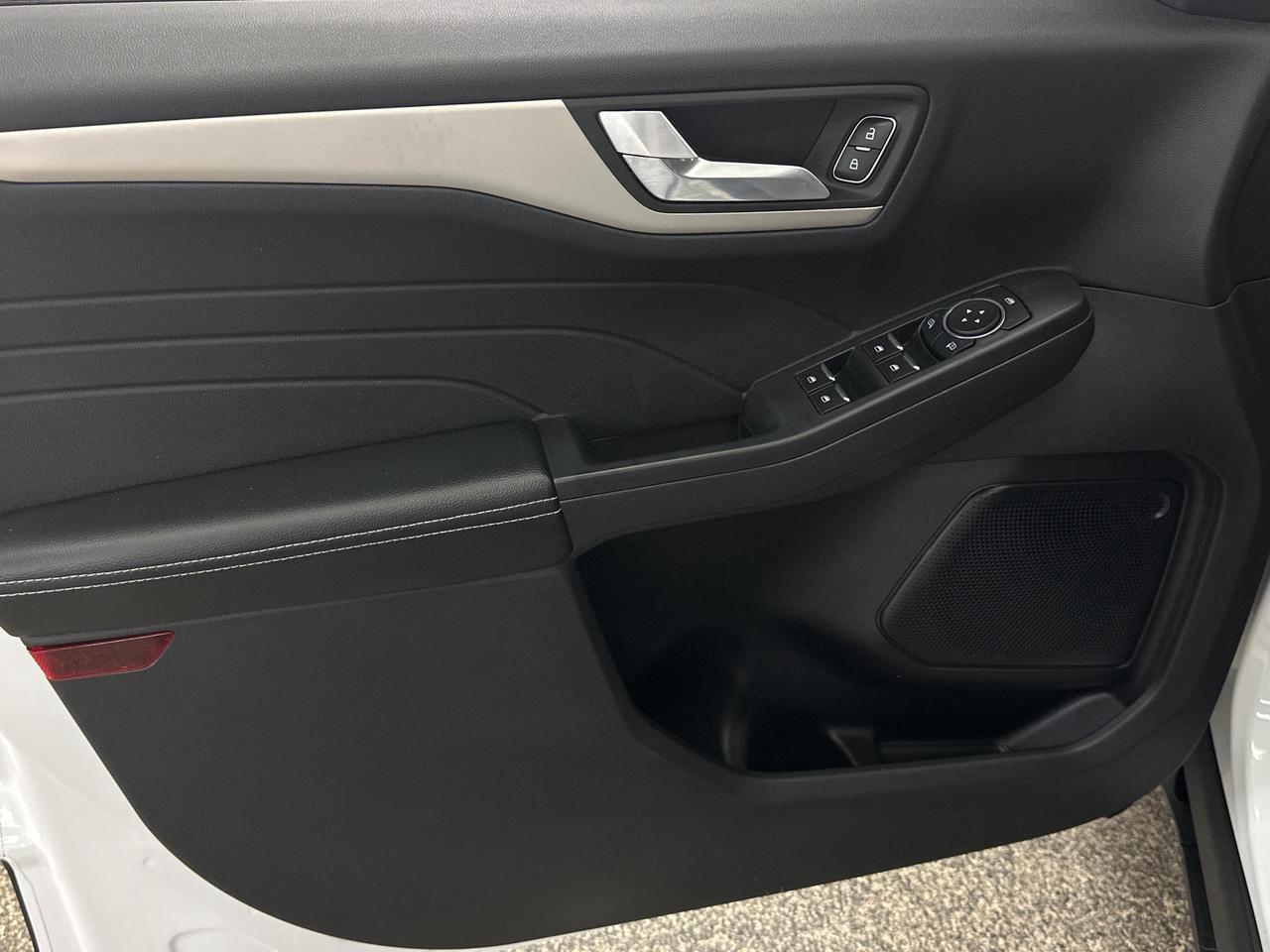 2022 Ford Escape SEL - AWD/LEATHER/NAVI/1 OWNER LEASE RETURN! Photo