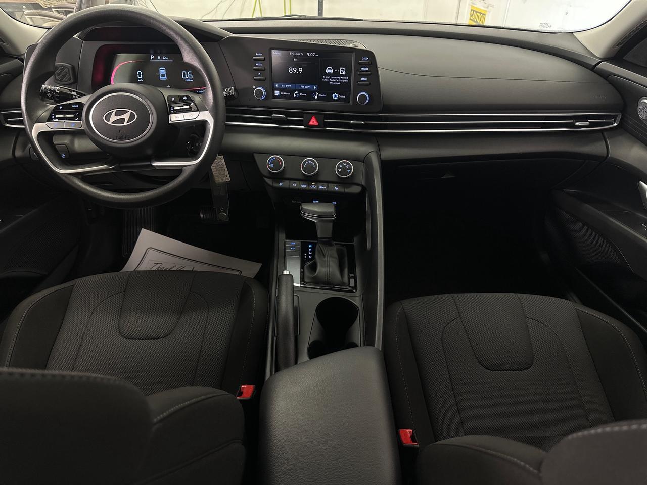 2025 Hyundai Elantra Essential Photo