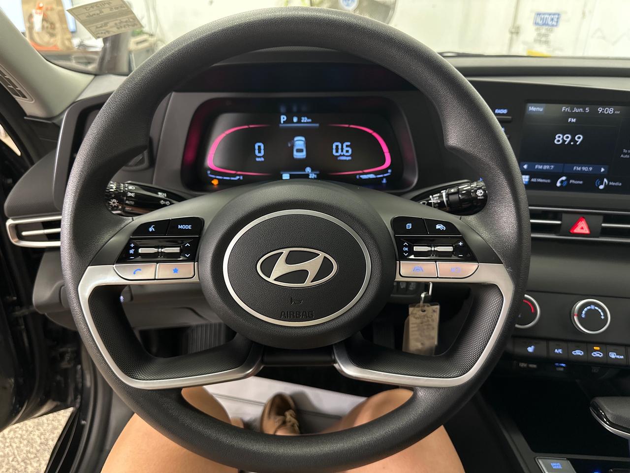 2025 Hyundai Elantra Essential Photo