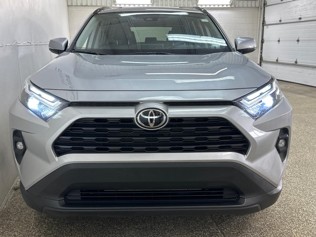 2022 Toyota RAV4 XLE 4dr All-wheel Drive Photo