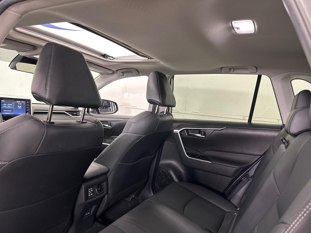 2022 Toyota RAV4 XLE 4dr All-wheel Drive Photo