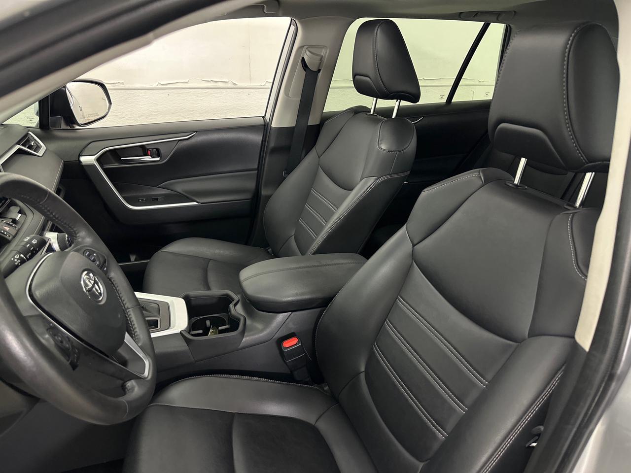 2022 Toyota RAV4 XLE 4dr All-wheel Drive Photo