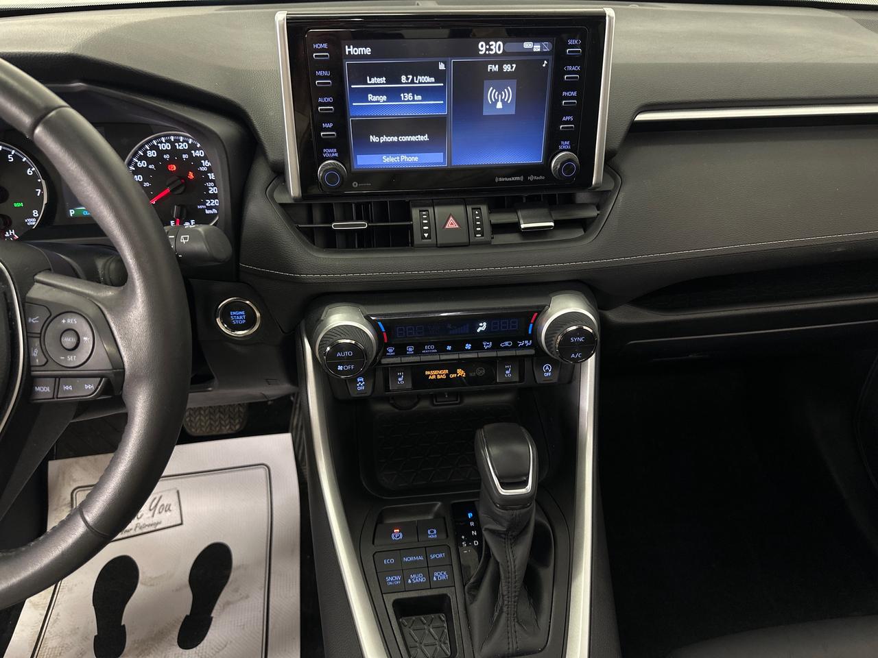 2022 Toyota RAV4 XLE 4dr All-wheel Drive Photo