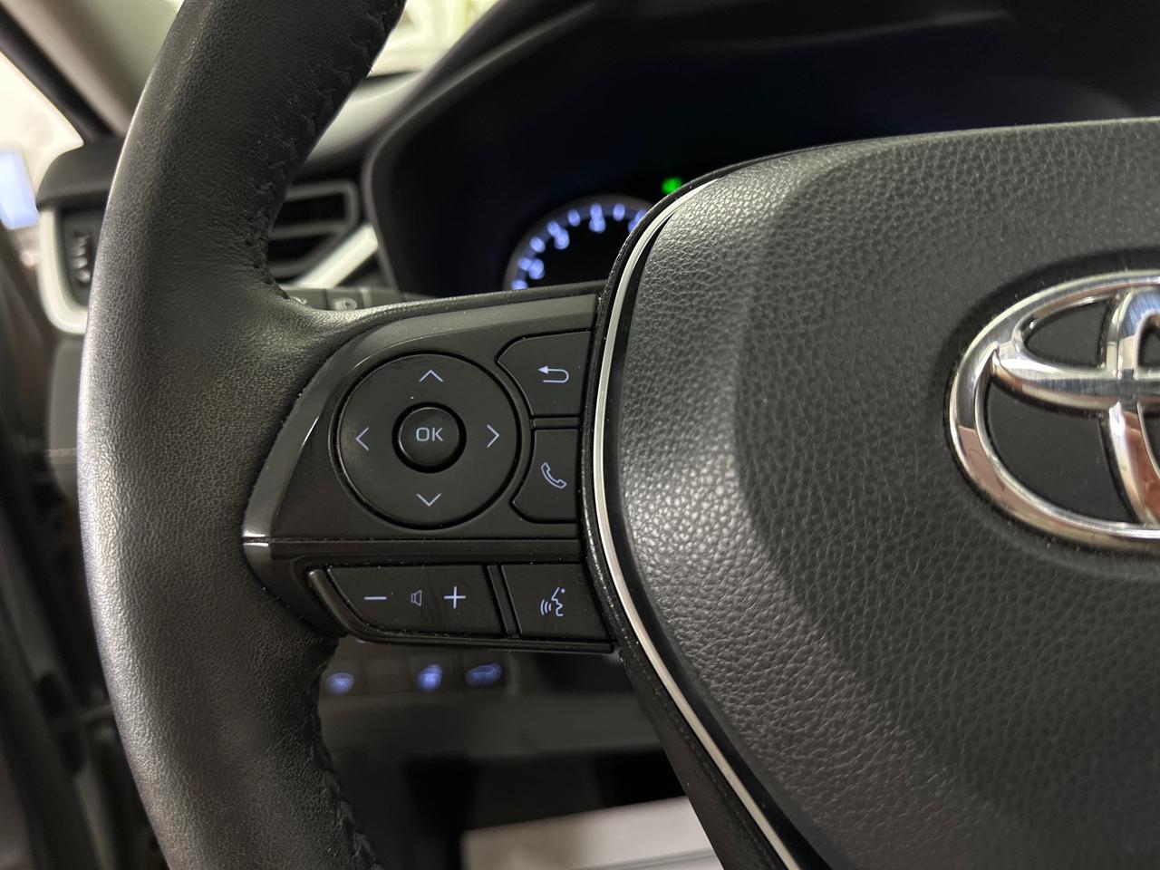 2022 Toyota RAV4 XLE 4dr All-wheel Drive Photo