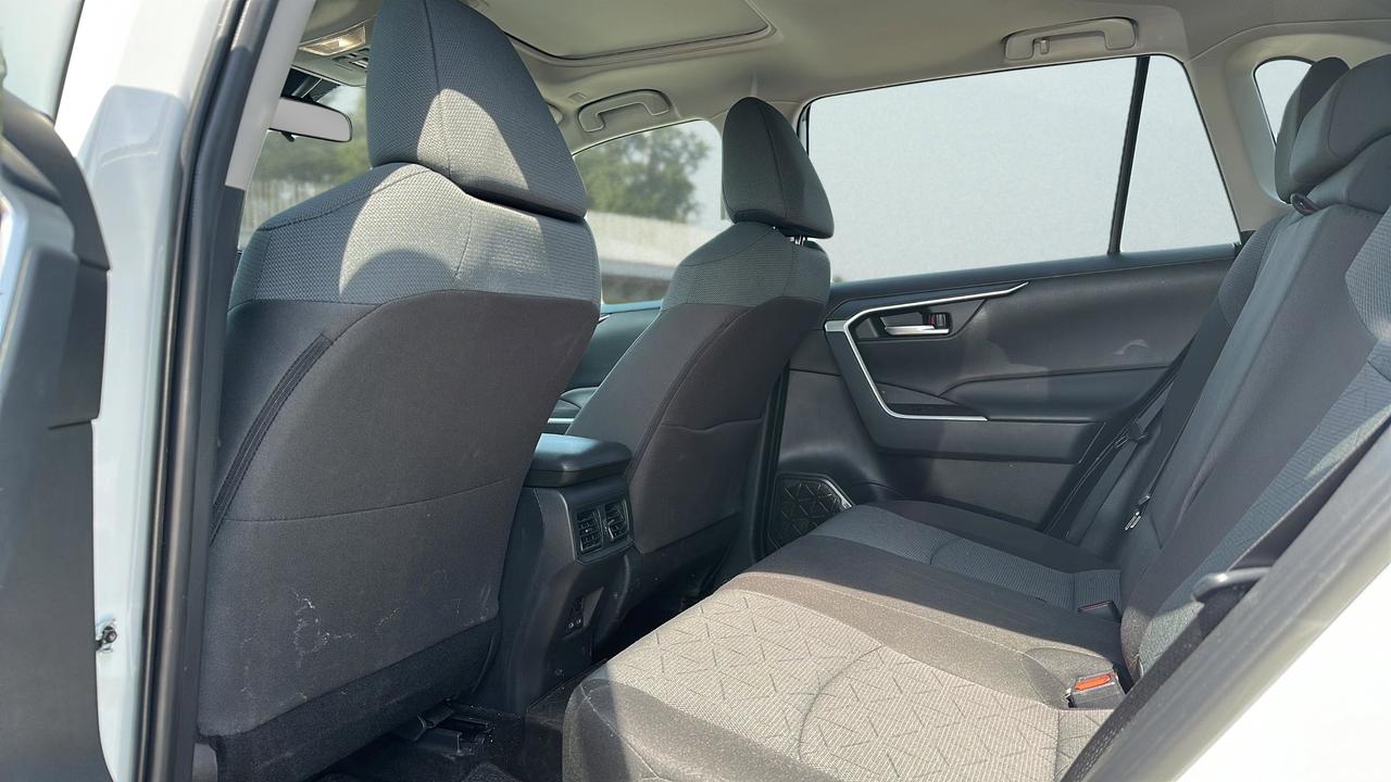 2025 Toyota RAV4 XLE AWD Photo