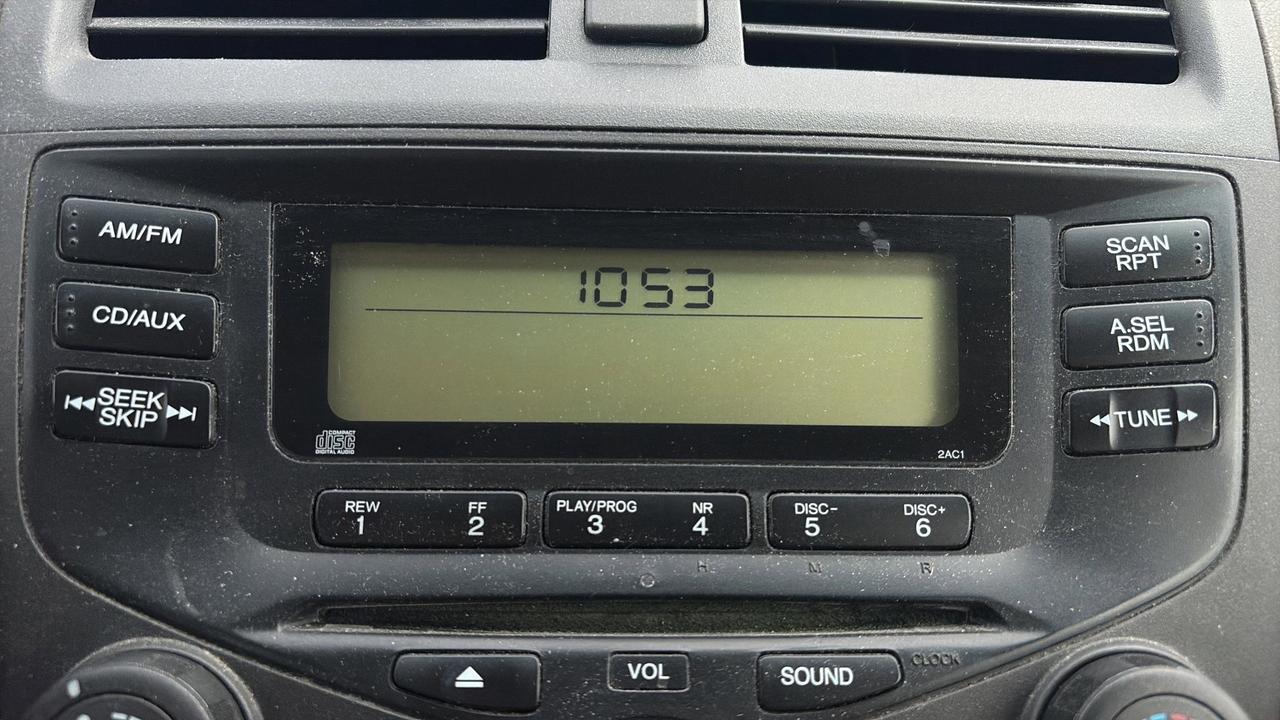 2005 Honda Accord 4dr LX-G Auto Photo