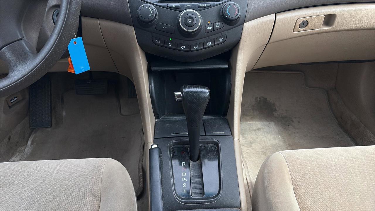 2005 Honda Accord 4dr LX-G Auto Photo