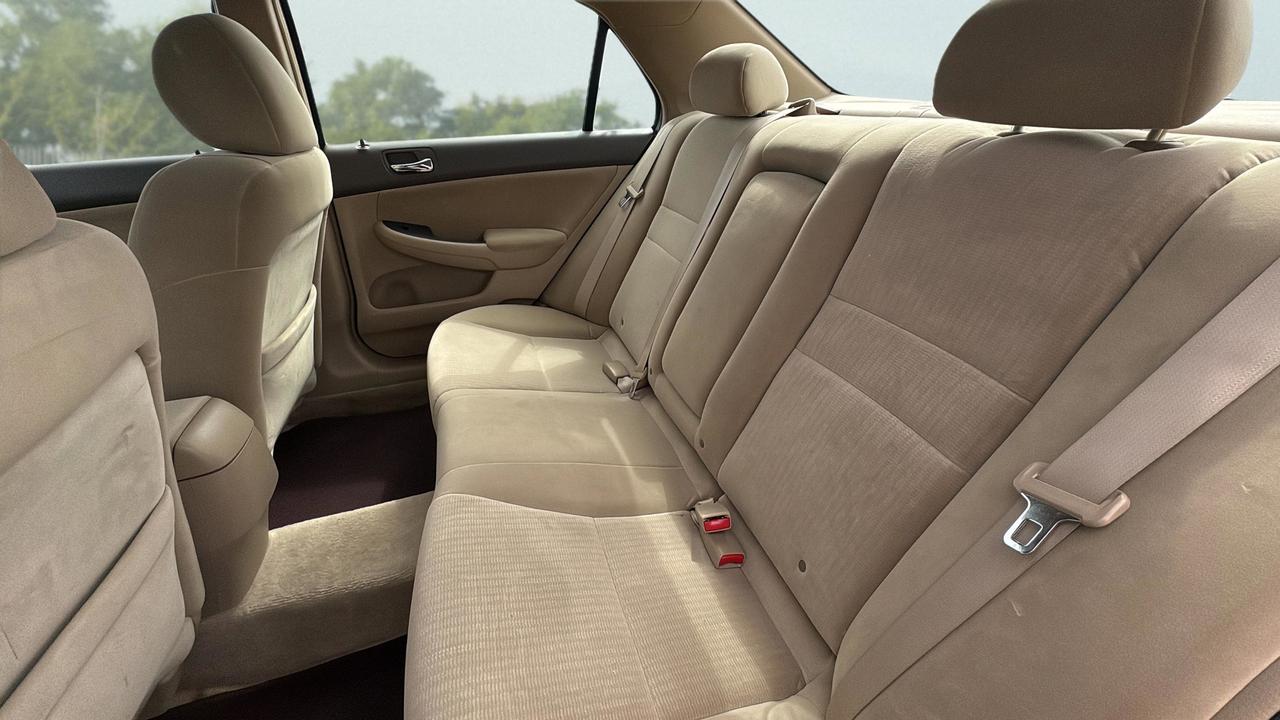 2005 Honda Accord 4dr LX-G Auto Photo