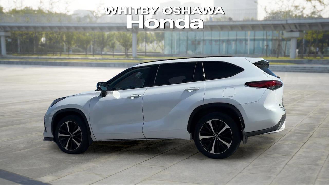 2022 Toyota Highlander XSE AWD Photo3