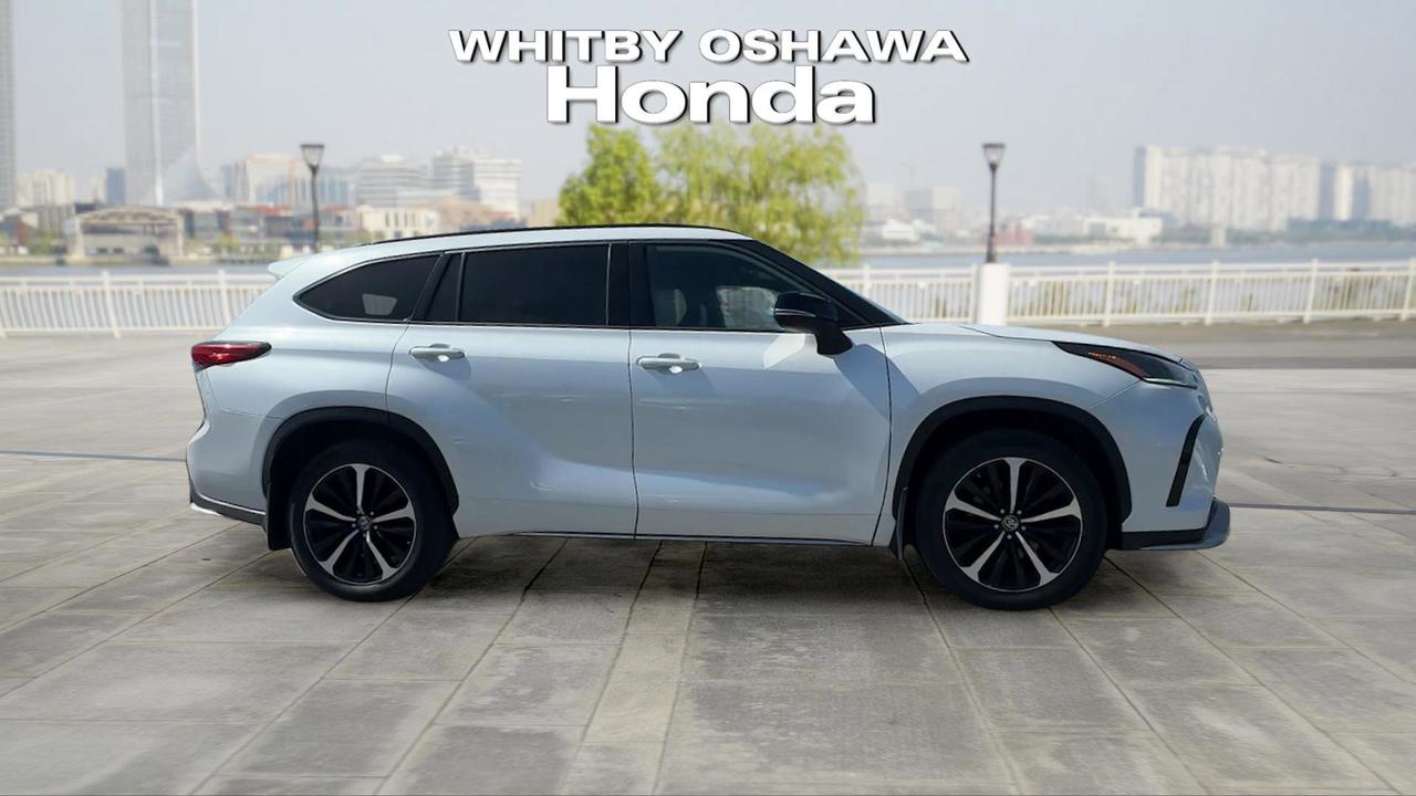 2022 Toyota Highlander XSE AWD Photo