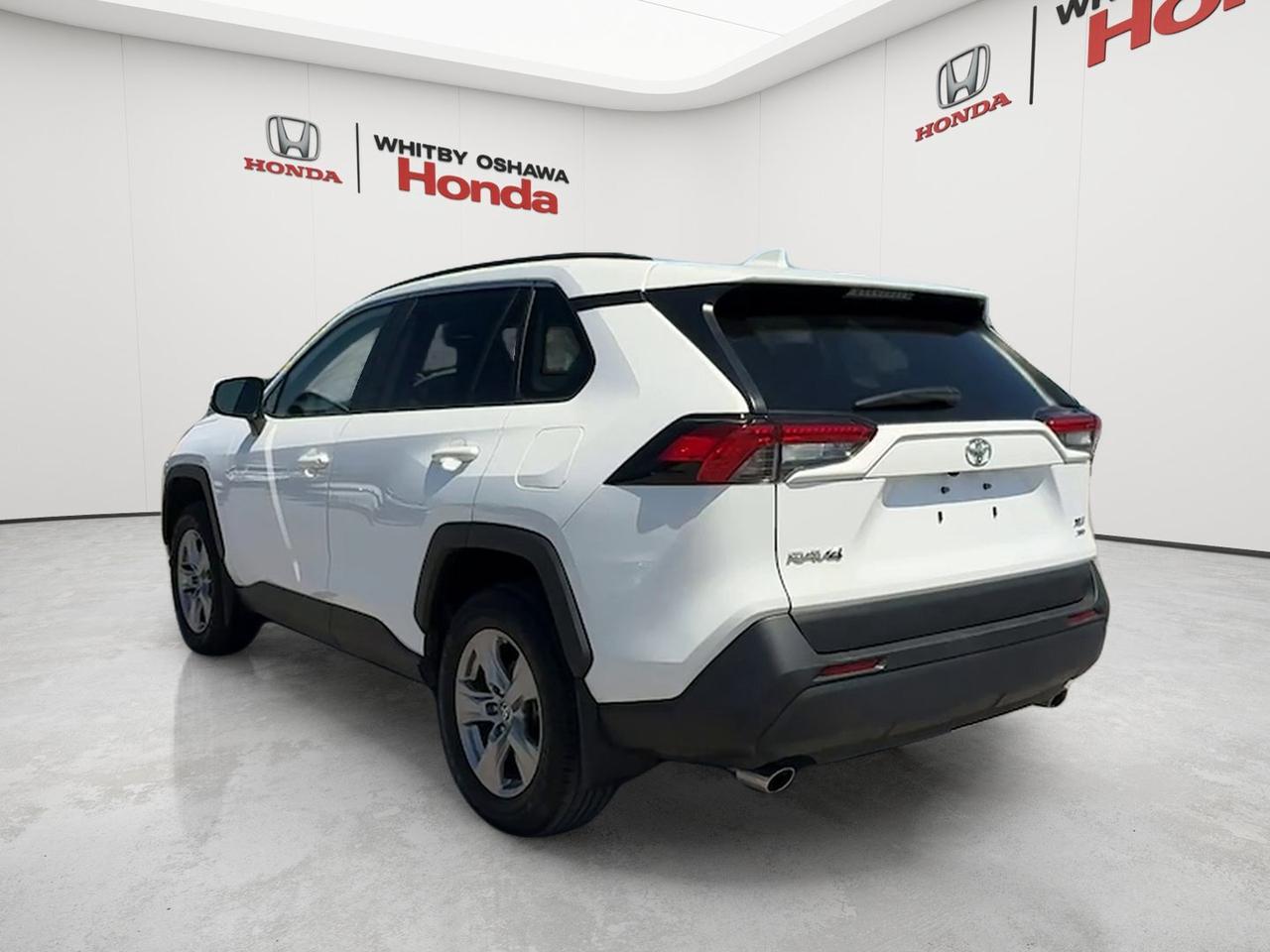 2025 Toyota RAV4 XLE AWD Photo4