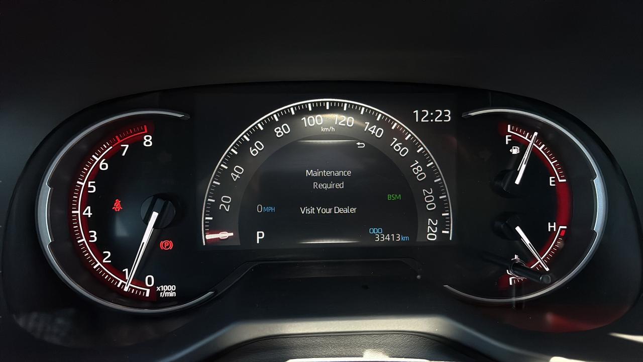 2025 Toyota RAV4 XLE AWD Photo