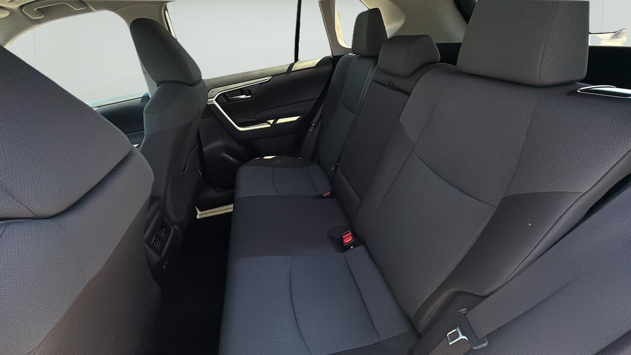 2025 Toyota RAV4 XLE AWD Photo