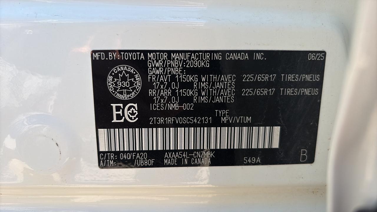 2025 Toyota RAV4 XLE AWD Photo
