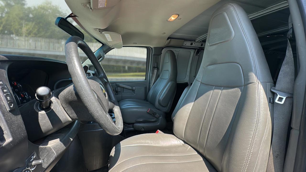 2020 Chevrolet Express 2500 Cargo Photo