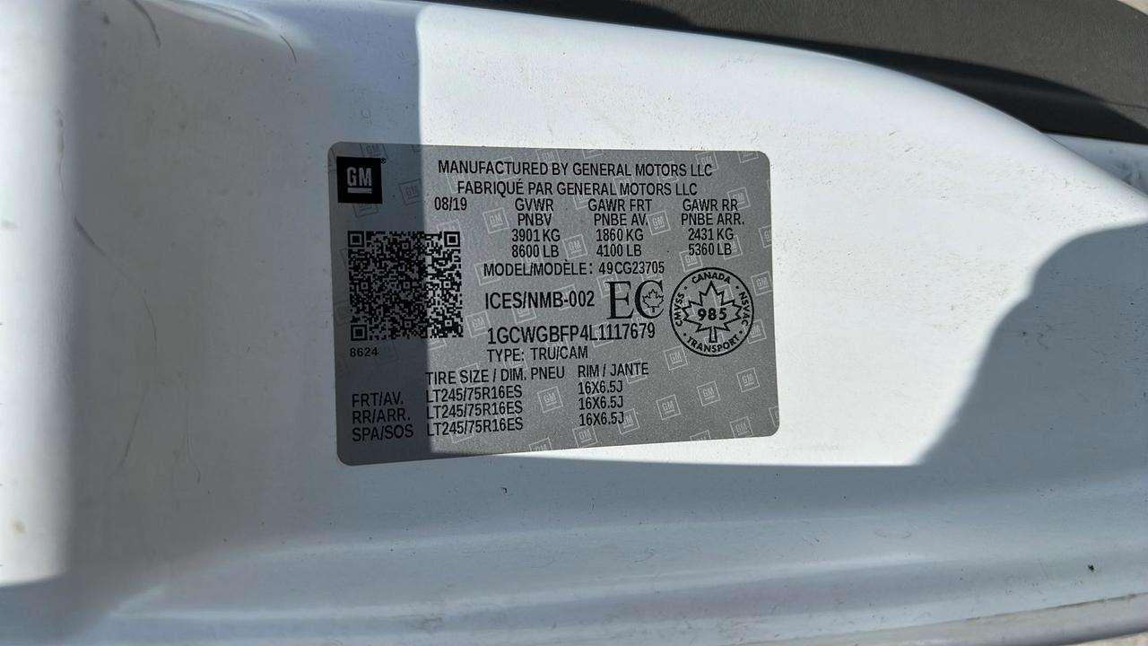 2020 Chevrolet Express 2500 Cargo Photo