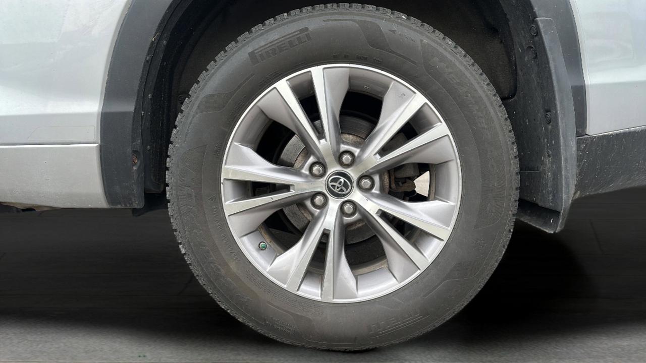 2016 Toyota Highlander 2WD 4dr LE Photo
