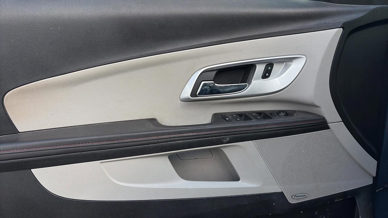 2012 Chevrolet Equinox FWD 4dr LTZ Photo