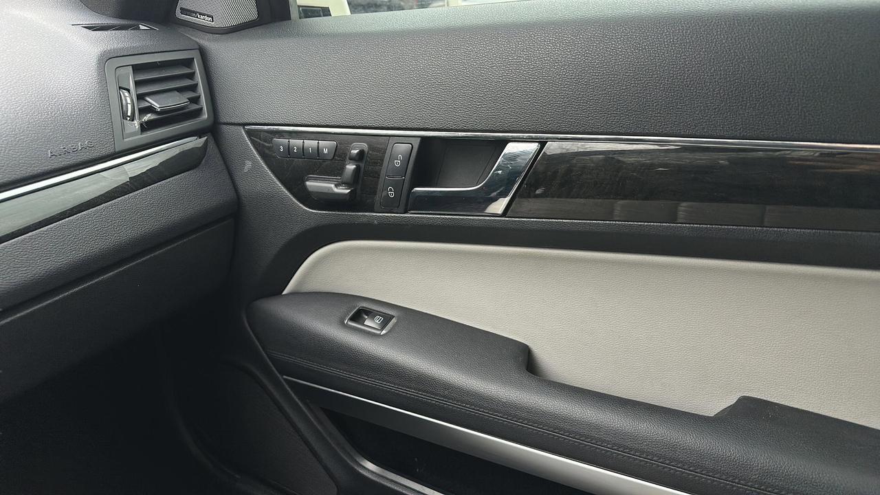 2012 Mercedes-Benz E-Class Base Photo