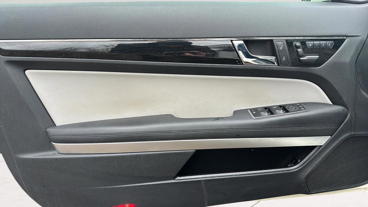 2012 Mercedes-Benz E-Class Base Photo