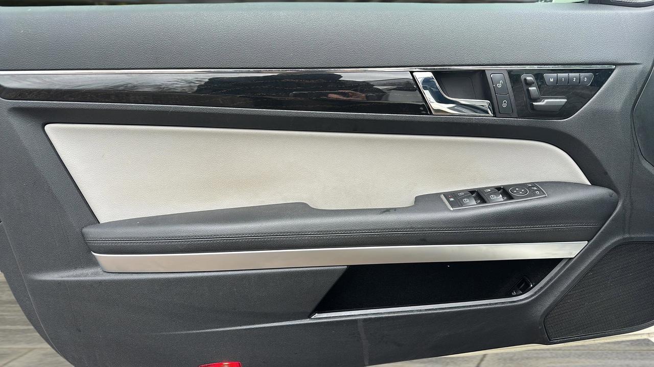 2012 Mercedes-Benz E-Class Base Photo