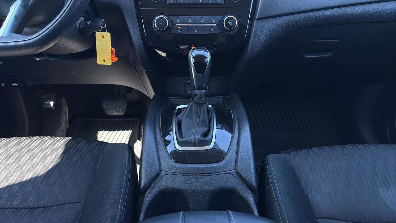 2017 Nissan Rogue  Photo