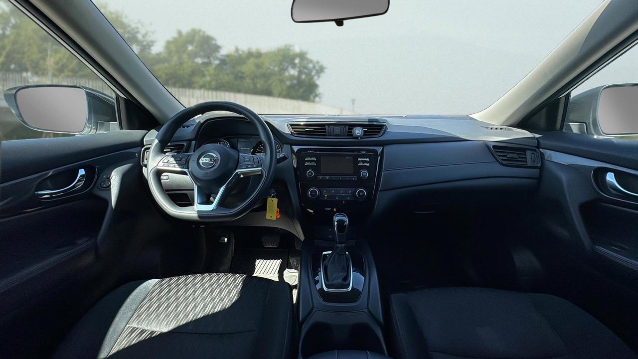 2017 Nissan Rogue  Photo