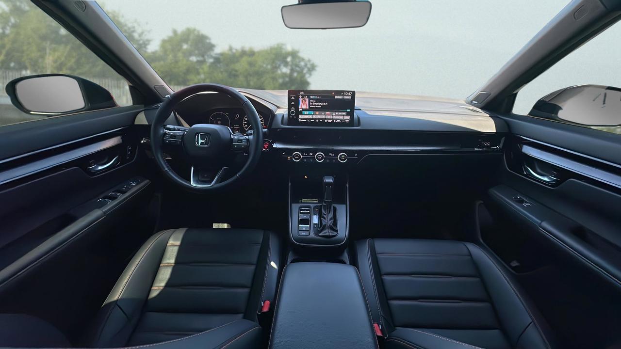 2025 Honda CR-V Hybrid Touring AWD Photo