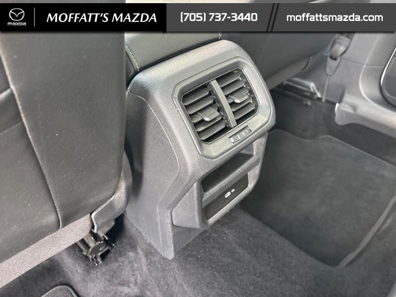 2022 Volkswagen Taos Comfortline 4Motion Photo